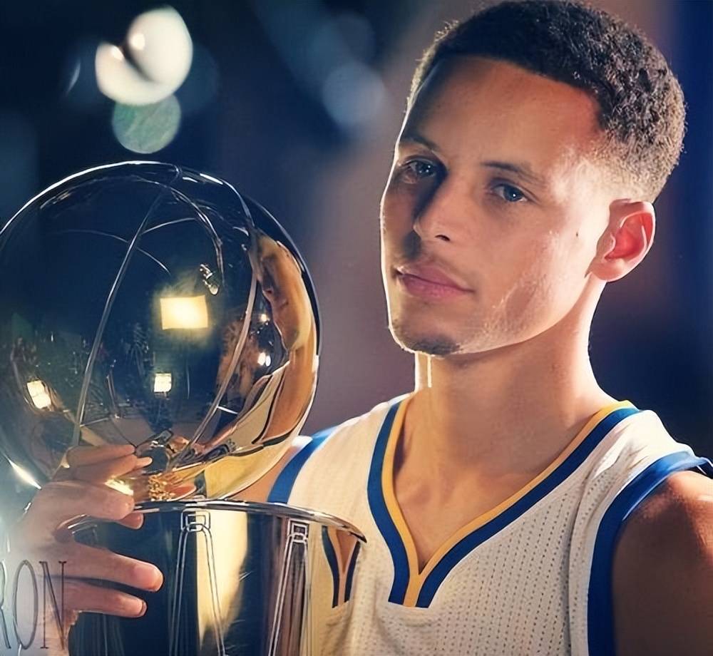 任航：通过全队努力提升了气势和状态，大家形成整体相互弥补